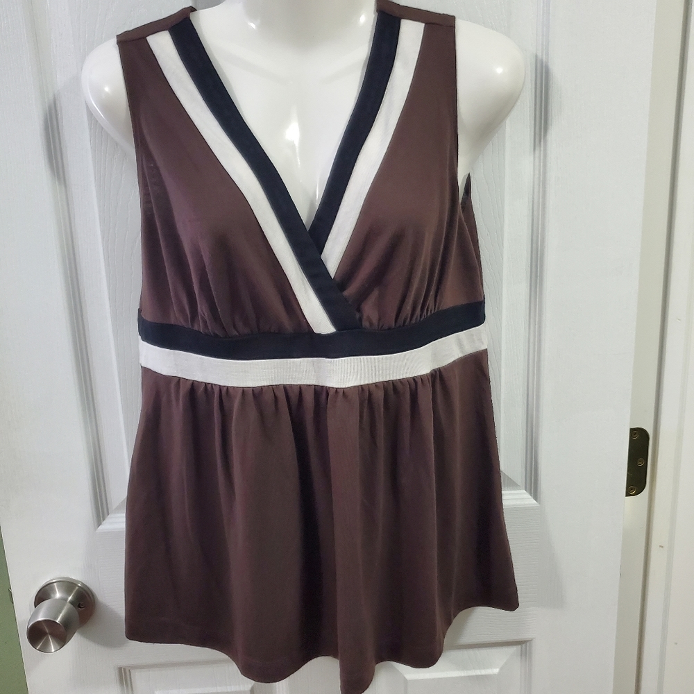 Brown v neck tank blouse